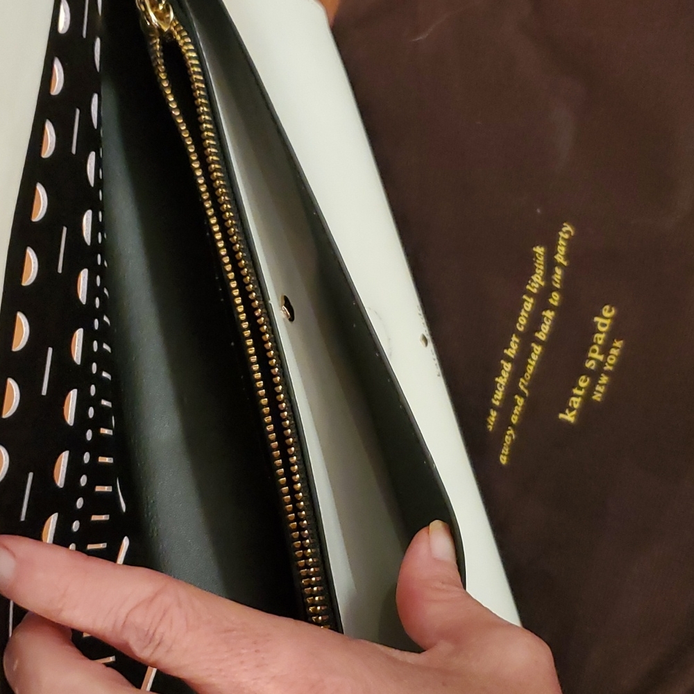 Handbag - Picture 6 of 7